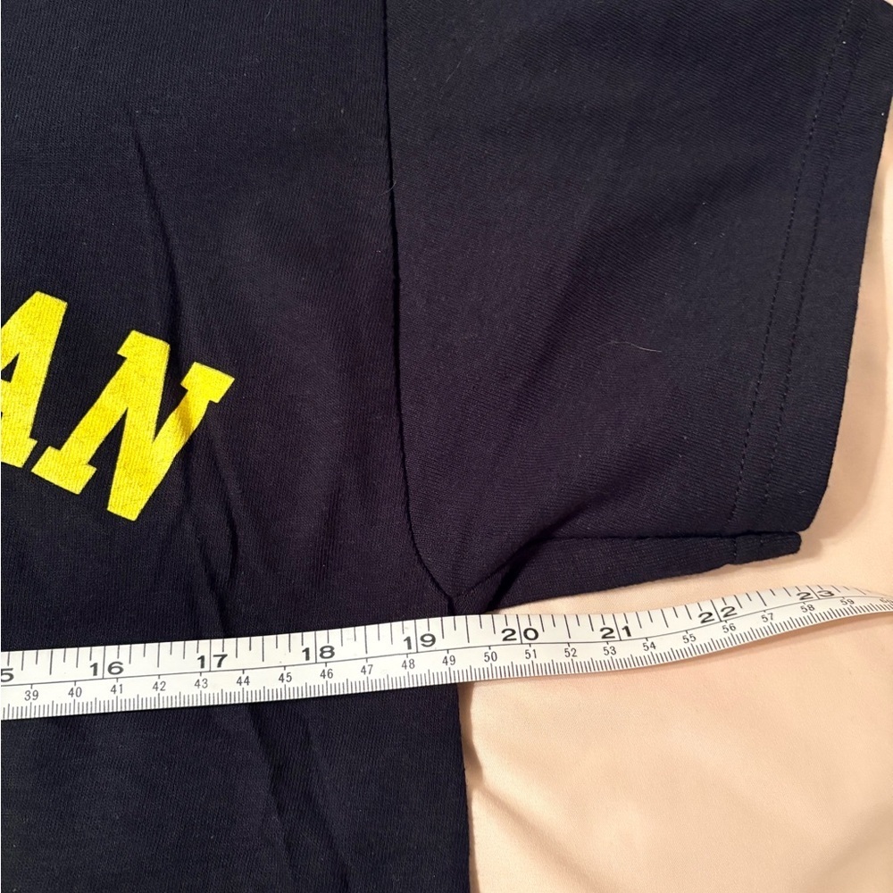 Wutang Clan Black And Gold Graphic Unisex Tee  Men Women Medium - Picture 7 of 8